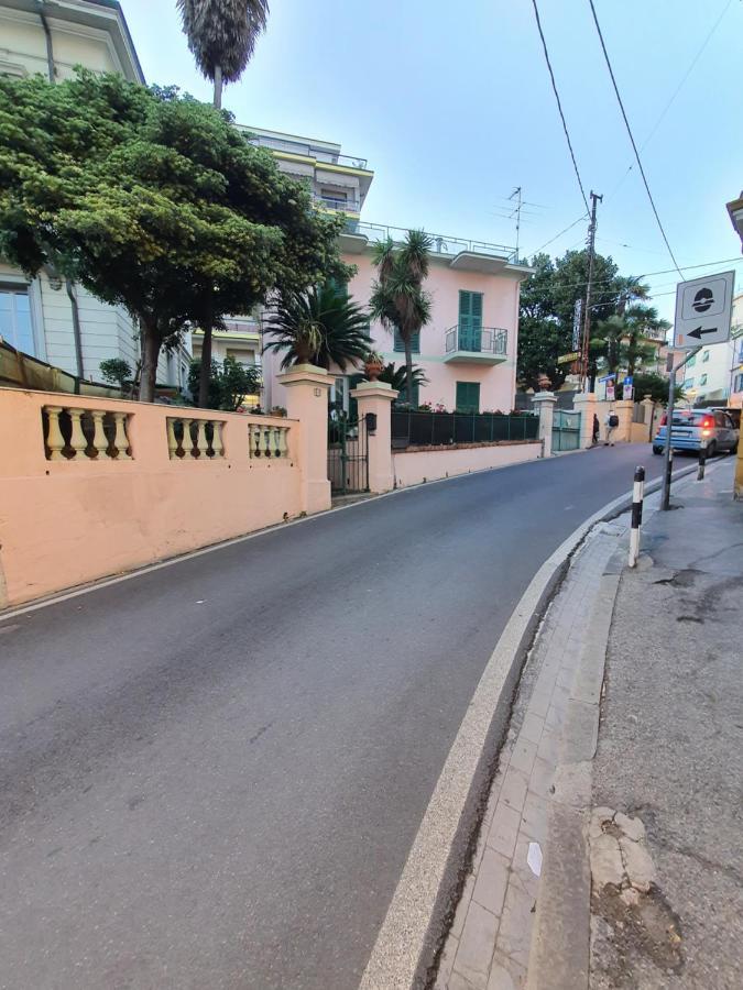 Villa Arcobaleno Rondo Garibaldi Sanremo Ngoại thất bức ảnh